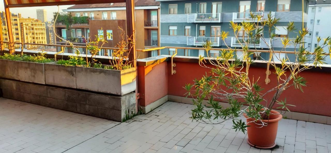 Meraviglioso Super Attico Con Terrazza Milano Dış mekan fotoğraf
